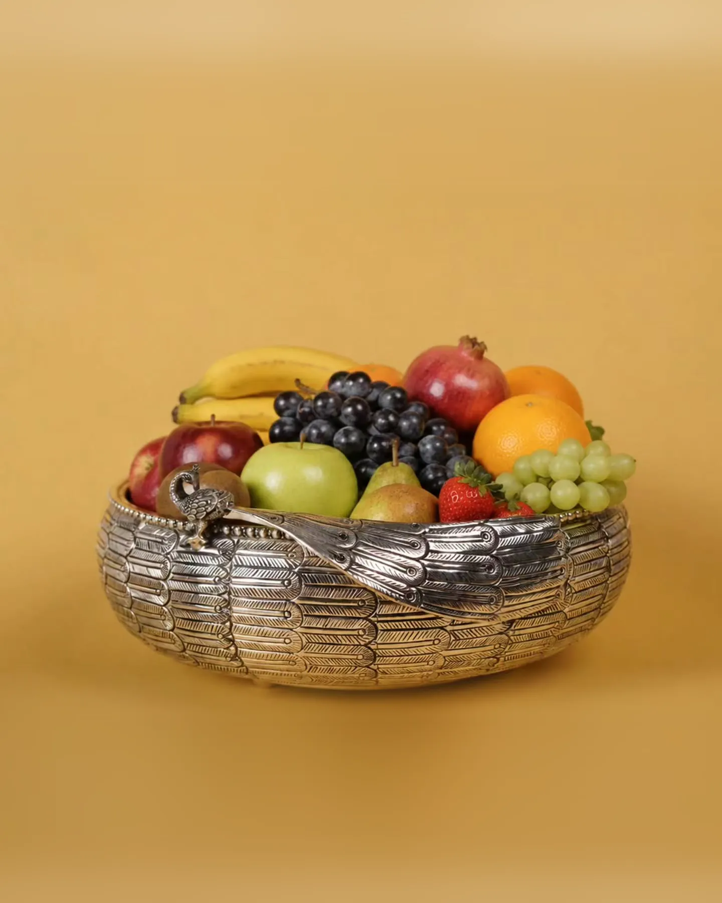 Peacock Handle Fruit Bowl